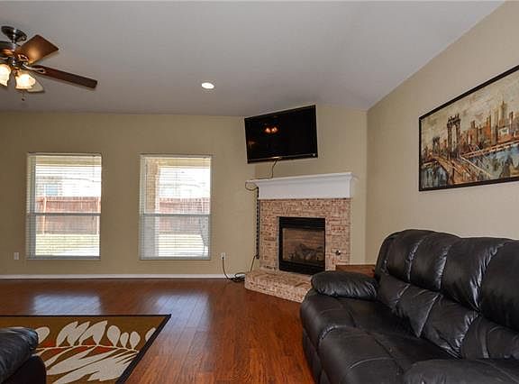 4th image of 6712 Chalk River Dr
