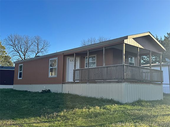 2nd image of 449 W Sand Rd