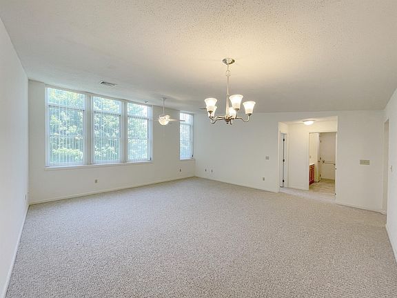 2nd image of 437 Belvidere St APT F14