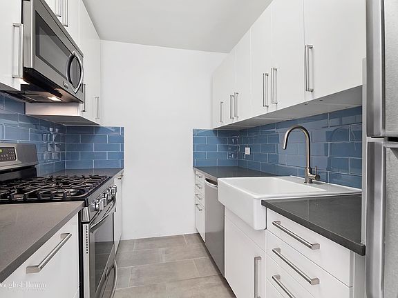 3rd image of 330 E 33rd St APT 9C