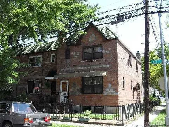4819 67th St, Woodside, NY 11377