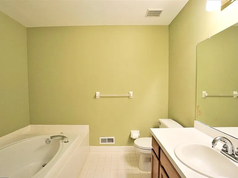 2607 Virginia Ln — Photo 22