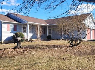 89 Snyder Rd, Oley, PA 19547