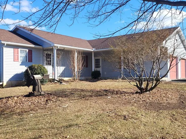 89 Snyder Rd, Oley, PA 19547