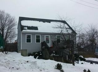 32 Woonsocket Ave, Shelton, CT 06484