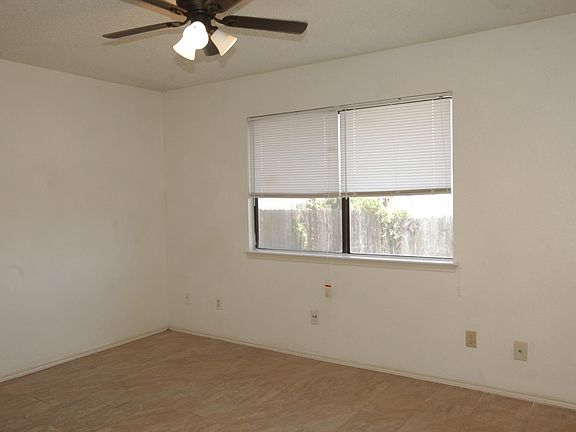 5th image of 1409 Hermitage Dr