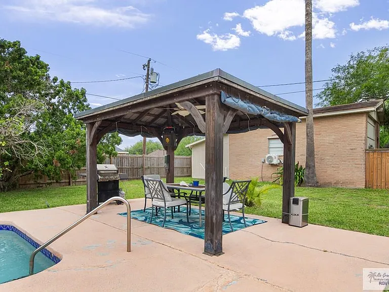 421 Mesquite Dr — Photo 22
