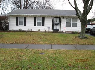 10009 Robsion Rd, Jeffersontown, KY 40299