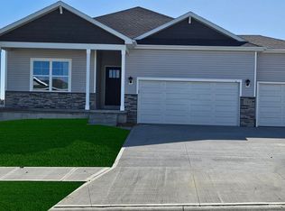 1012 Chayse St SW, Bondurant, IA 50035