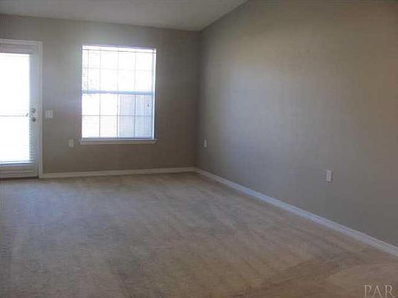 3rd image of 2515 Trailwood Dr