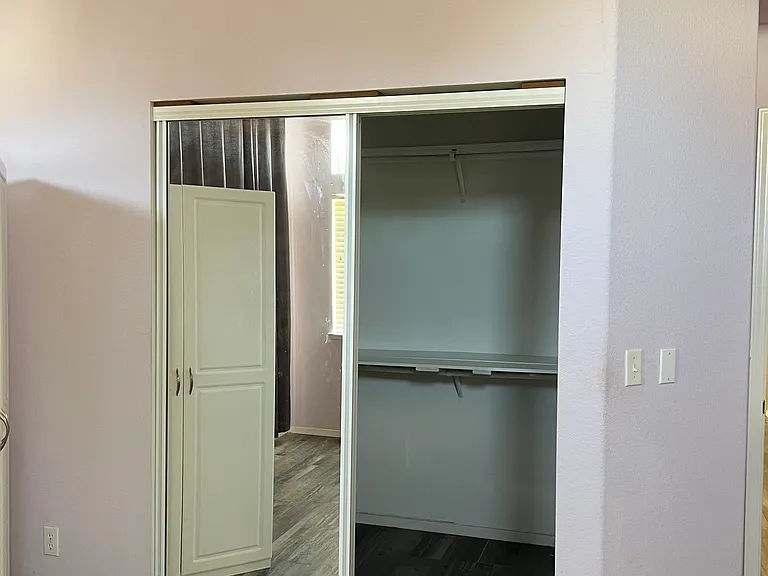 8259 Leesburg Way — Photo 12