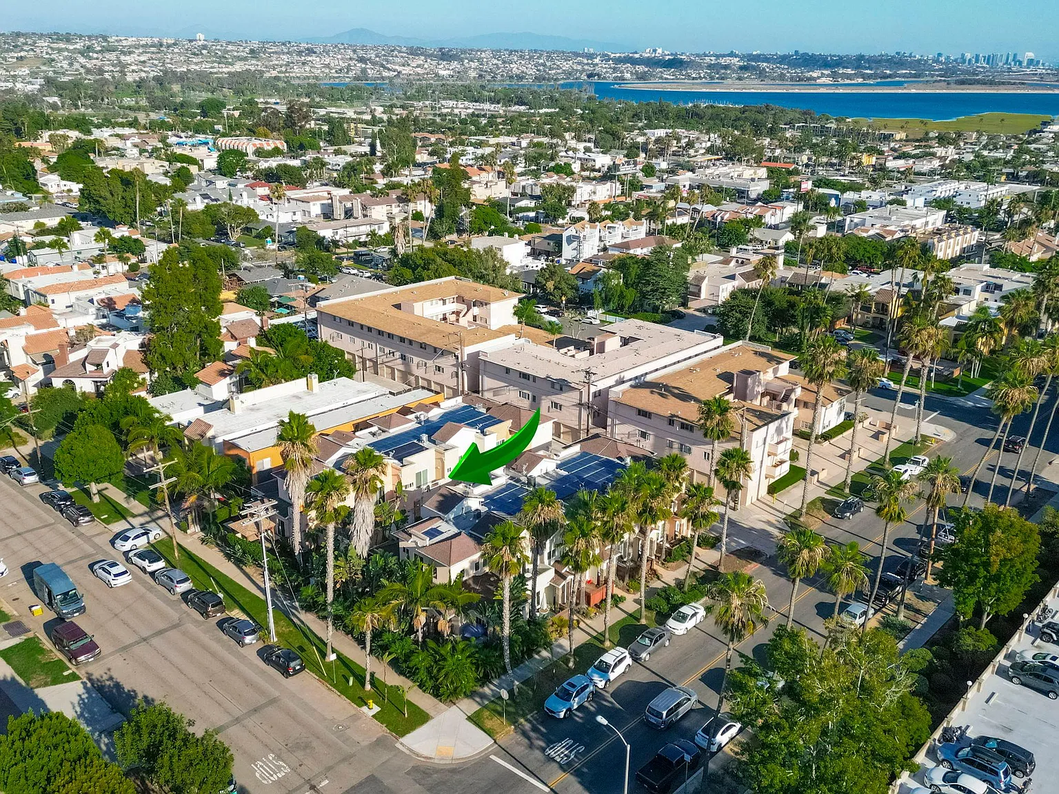 1915 Diamond St — Photo 3