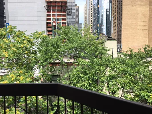 Rented by ELK Investors | media 2