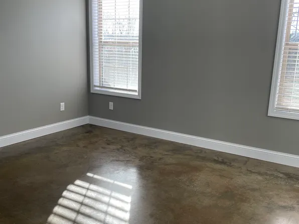 1229 Declaration Dr, Jackson, MO 63755