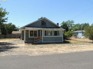 917 Ash St, Brownsville, OR
