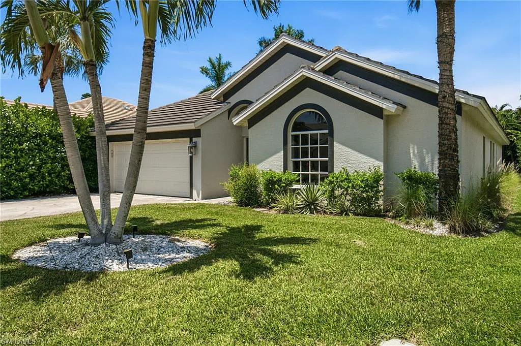3 bed, 2.0 bath, 2090 sqft, $10,000 — Photo 2