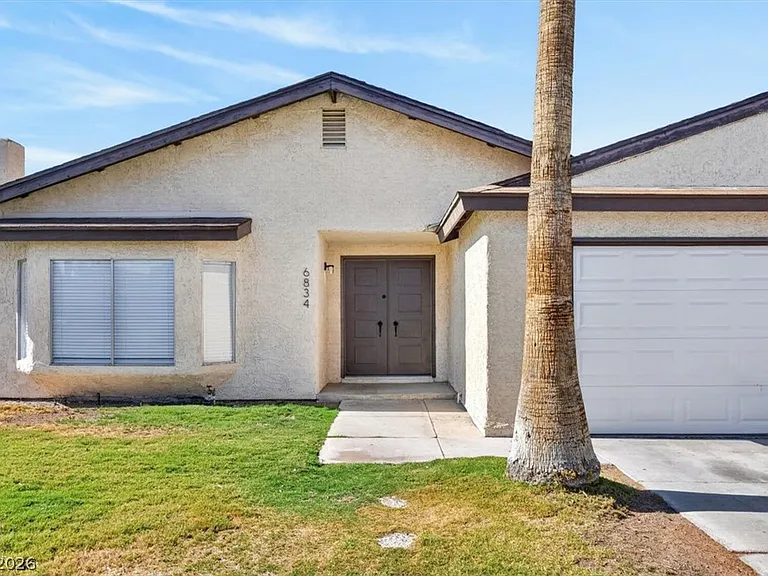 6834 Grandola Dr — Photo 4