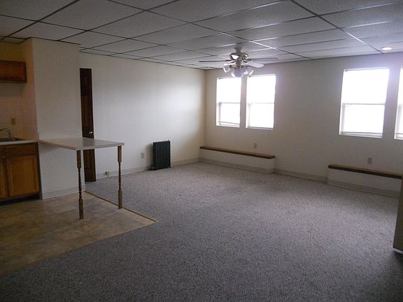 5th image of 2520 Elmwood Ave APT 18