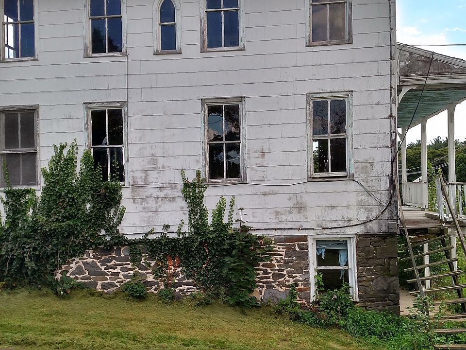 2nd image of 1309 Windsor Castle Rd