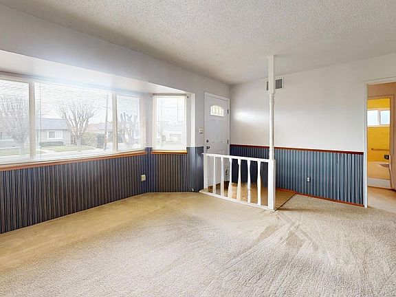 3rd image of 130 Pippo Ave