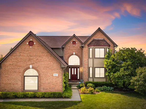48037 Lafayette Dr, Macomb, MI 48044