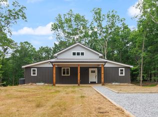 16 S Twin Oaks Dr, Ellijay, GA 30540