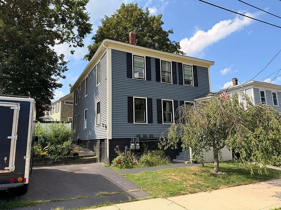 17 Davis St #1