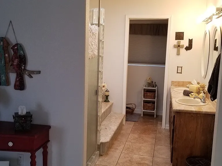 3743 Mission Dr S — Photo 38