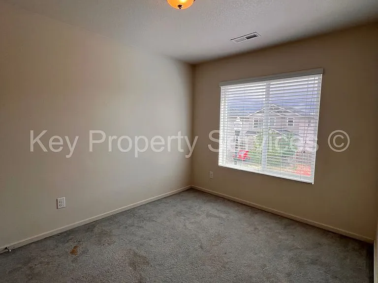 5600 NE 129th Pl — Photo 17