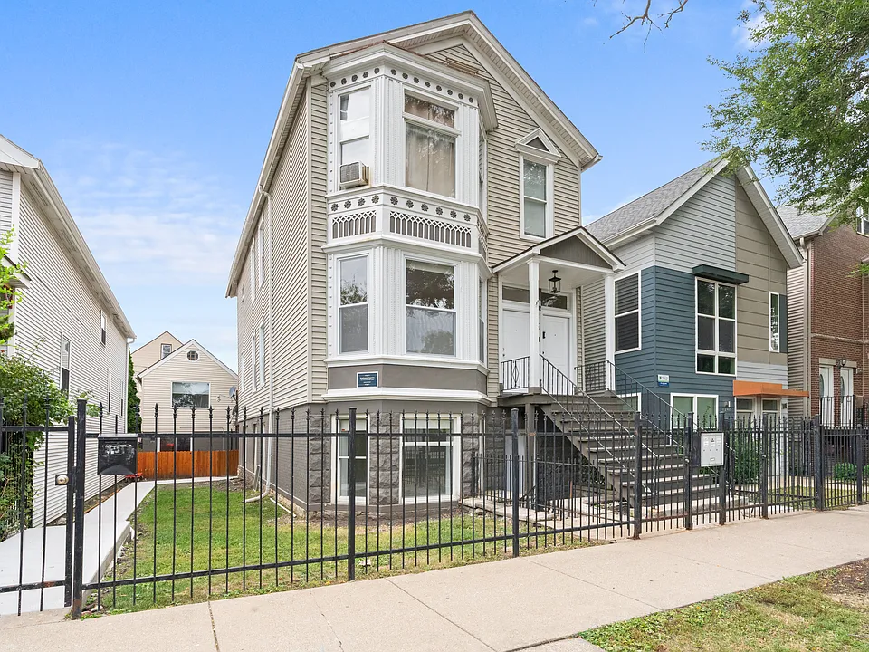 1740 N Francisco Ave #1