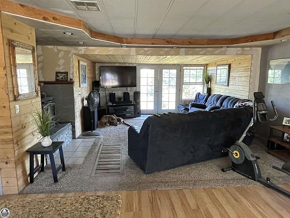 5th image of 20687 Morgan Dr