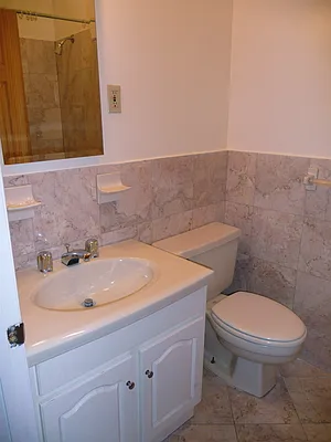 Rented by Perry Associates NYC Inc | media 36