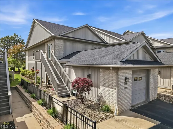 506 Milton Commons Blvd, Lake Milton, OH 44429