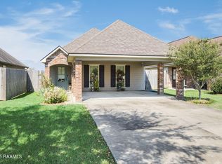 121 Acacia Ln, Abbeville, LA 70510