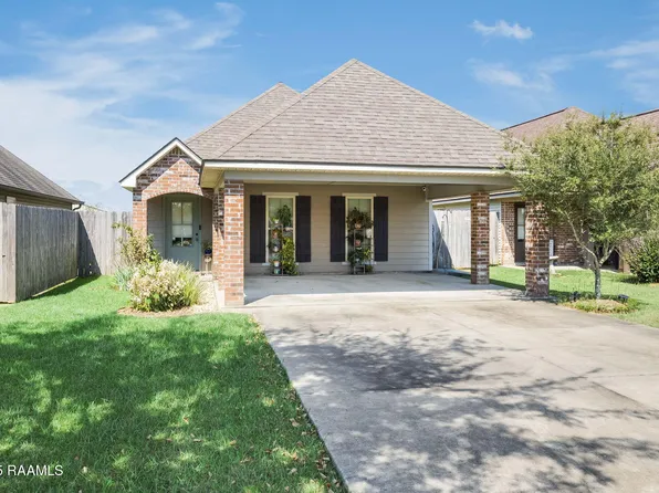 121 Acacia Ln, Abbeville, LA 70510