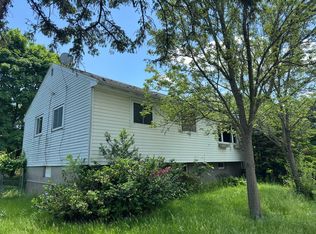 44 Carruth St, Quincy, MA 02170