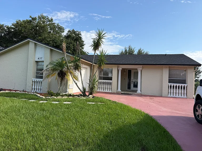 437 Cart Ct — Photo 1