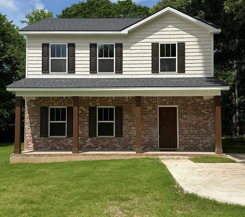 1713 Golf Club Ln