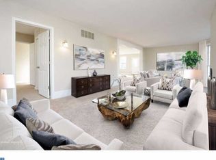 138 S Garfield Ave, Moorestown, NJ 08057