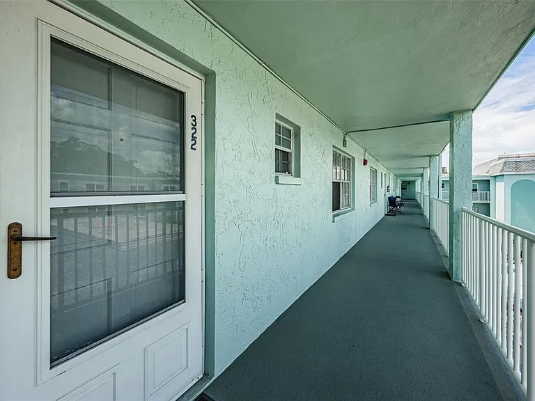 1706 Belleair Forest Dr #322 — Photo 3