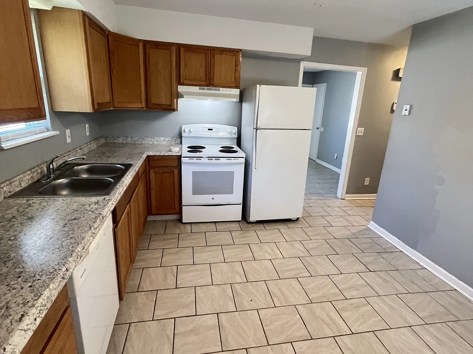 906 East Market Street - 4B — Photo 2