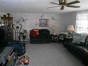5th image of 57 Camner Ave