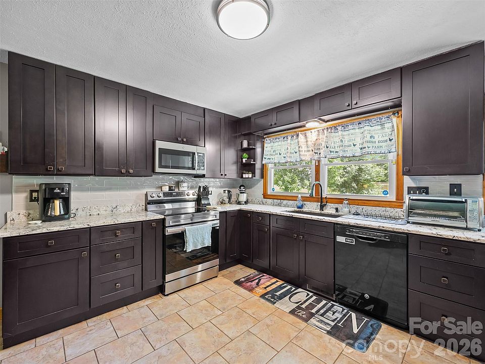 1st image of 50 Baldwin Rd