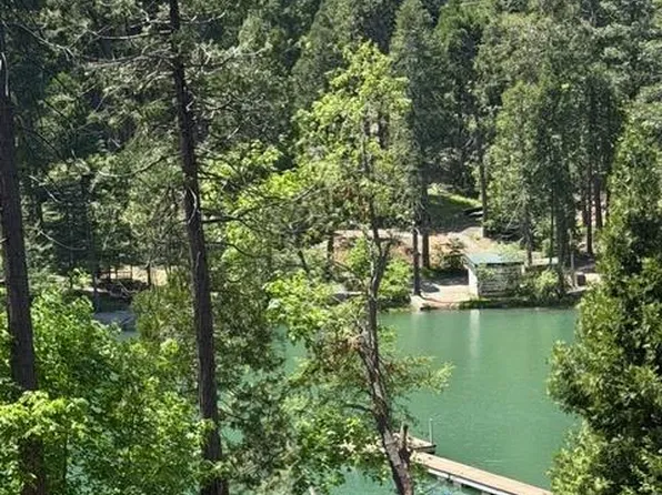 468 Mauna Kea Dr, Arnold, CA 95223
