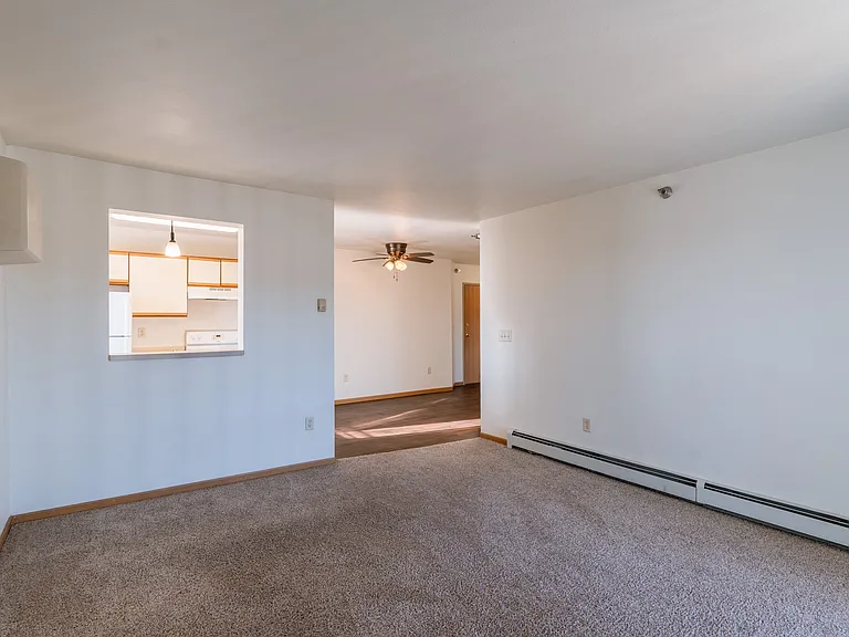 Grand Forks, ND Autumn Ridge Apartments | Living