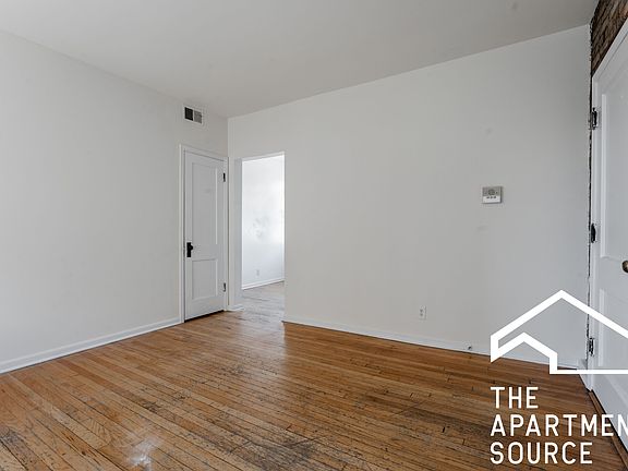 4th image of 3048 W Wellington Ave #2