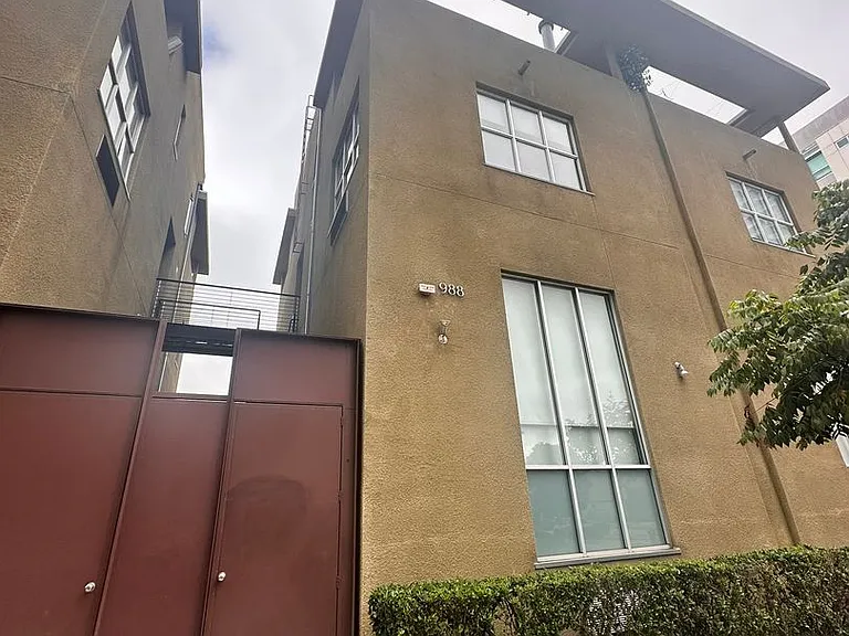 988 G St #31 — Photo 26