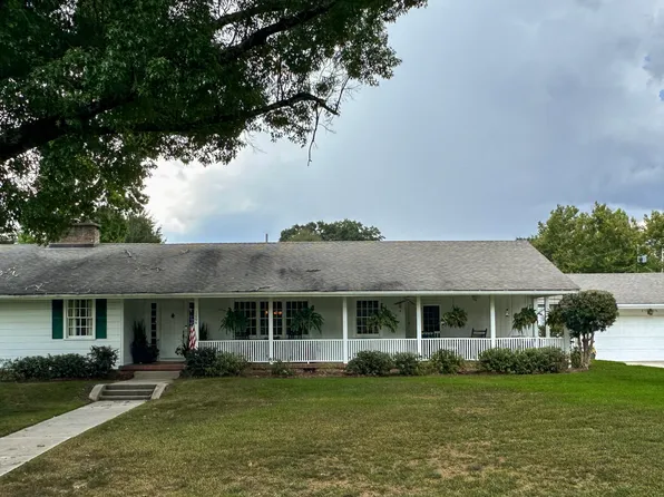 1006 Hickory Ave, McComb, MS 39648