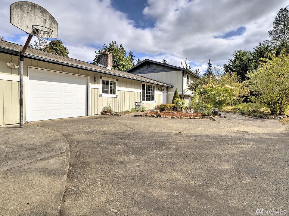 1st image of 110 Firlawn Dr