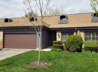 2752 Wilshire Ln #2752, Northbrook, IL